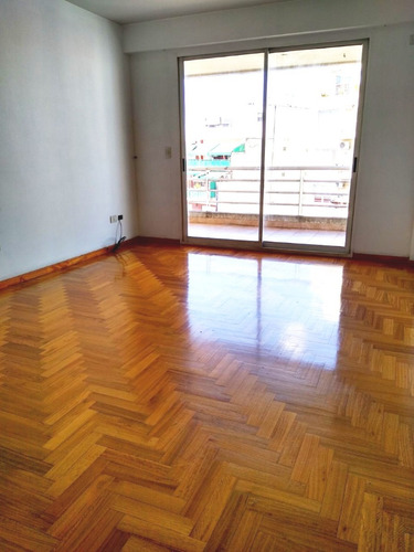 Alquiler! 4 Ambientes Al Frente Av. Juan Bautista Alberdi 2700 - Flores