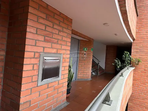 Apartamento En Venta En Conquistadores. Cod V776097