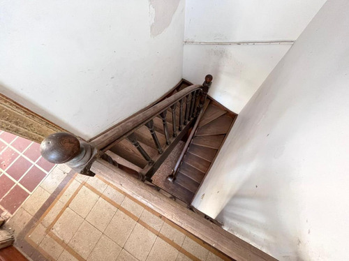 Venta Departamento De Época Con 6 Dormitorios Y 282m2 A Usd 640 Por M2 En Microcentro Rosario