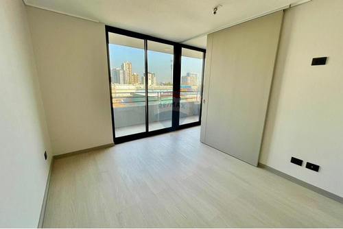 Departamento 1 D/ 1 B Con Amplio Balcón En Ñuñoa