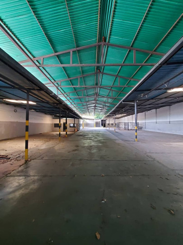 Galpón En Venta En La Avenida Cuatricentenaria