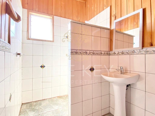 Casa En Venta De 18 Dorm. En Guanaqueros