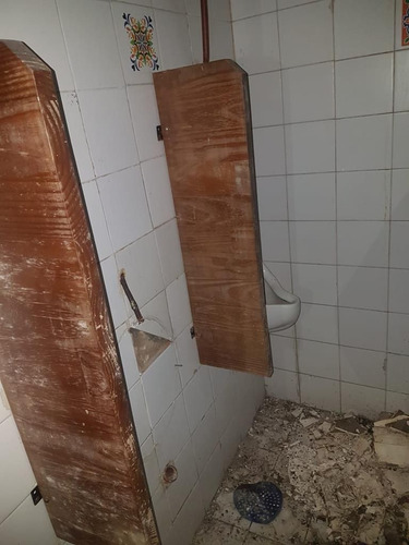 Edificio Comercial A Refaccionar En Microcentro En Venta -