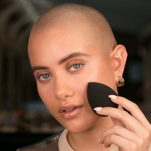 Imagen 2 de 7 de Esponja De Maquillaje Blender Negra