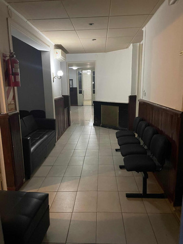 Edificio Comercial En Venta - 7 Oficinas 2 Baños - Cocheras - 477mts2 - Dolores