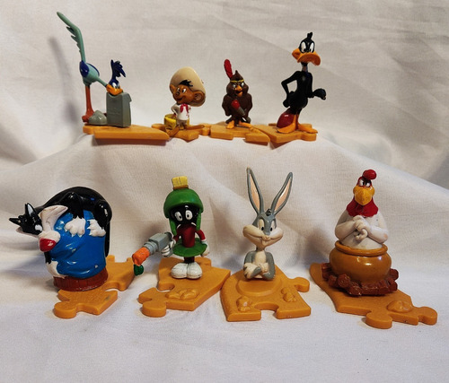 8 Figuras De Los  Looney Tunes La Isla Loca Vintage 
