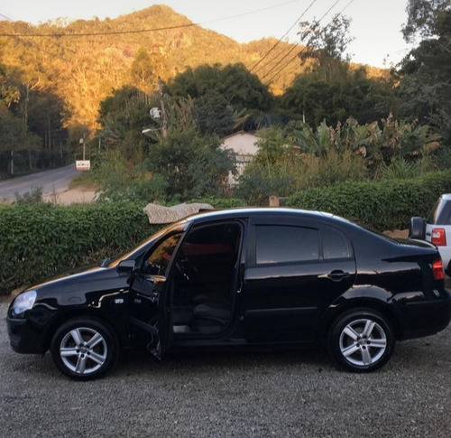 Volkswagen Polo Sedan 2008 1.6 Total Flex 4p