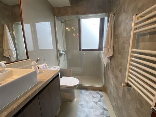 Hermoso Departamento En Venta De 4 Dorm. En Andalue
