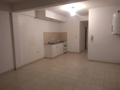 Imagen 2 de 9 de Venta De Departamento 1 Dormitorio En La Loma, La Plata.