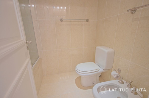 Imagen 15 de 30 de Apartamento En Le Jardin, 3 Suites Más Dependencia