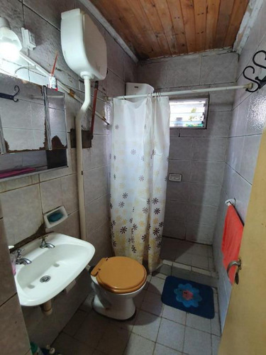 Imagen 15 de 16 de Casa De 3 Dormitorios Con Jardin, Al Frente. Piaggio Entre Sto Gomez Y Bv Moreno