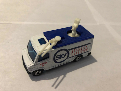 Camioneta De Noticias Matchbox Tv News Truck L4