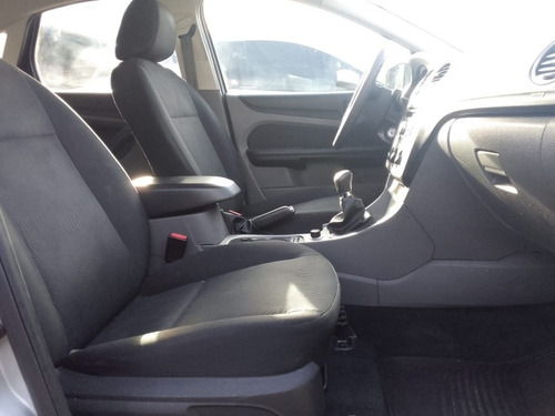 Imagen 10 de 13 de Ford Focus Guia 2.0 5 Puertas