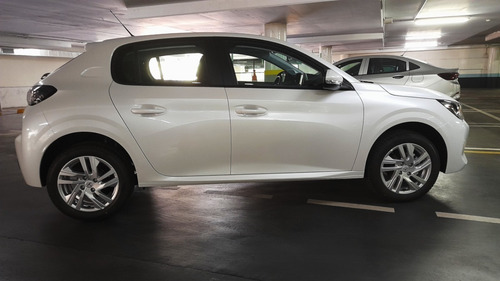Imagen 4 de 16 de Peugeot 208 Active 1.6 Tiptronic- Pm