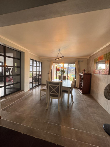 En Venta Casa, Condominio Las Mercedes, Machalí