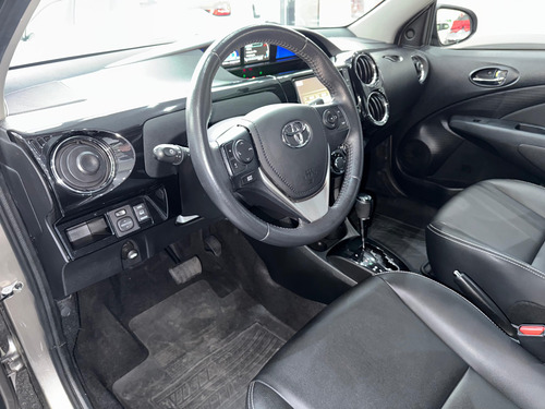 Toyota Etios 1.5 XLS SEDAN 16V FLEX 4P AUTOMÁTICO