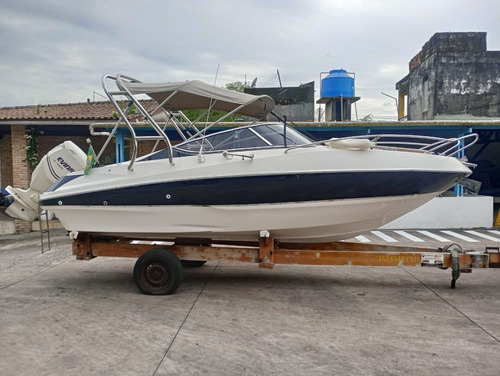 Lancha Ventura 215 Cabin Comfort 2010 Triton Solara Focker