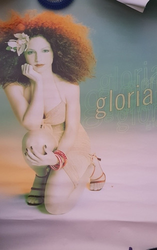  Gloria Estefan Poster Gloria Tamaño  0.90 X 0.60  X  Und