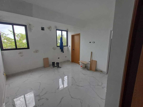 Venta De Apartamento En Reparto Los Tres Ojos