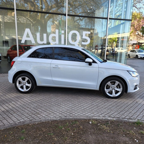 Imagen 4 de 16 de Audi A1 Ambition 1.4 Tfsi Stronic 2017 Marrocchi Exclusivos