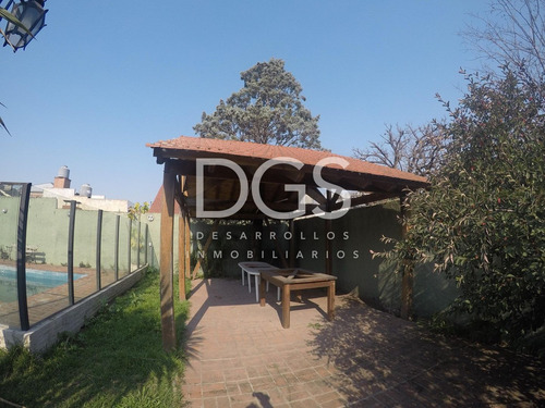 Casa 5 Ambientes En Venta En Banfield
