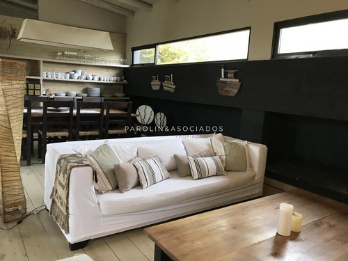 Casa De 3 Dormitorios En Club Del Mar, José Ignacio- Ref: 2647