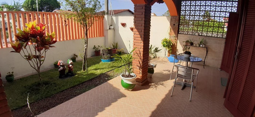 Imagem 3 de 15 de Casa Para Venda Em Itanhaém, Jardim Grandesp, 5 Dormitórios, 1 Suíte, 5 Banheiros, 6 Vagas - 204_1-2318857