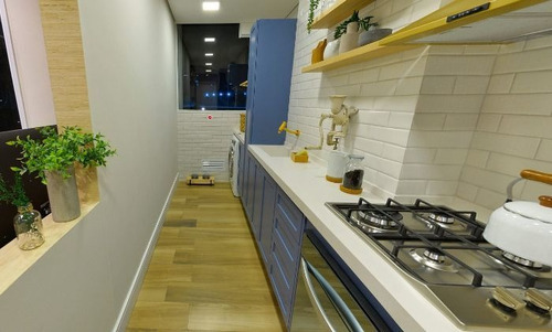 Apartamento À Venda Na Rua Carlos Gomes, Santo Amaro, São Paulo - Sp - Liv-10572