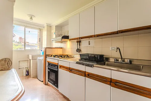 Apartamento En Venta En Laureles. Cod V23515