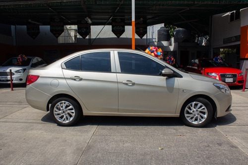 Imagen 10 de 14 de Chevrolet Aveo 2018