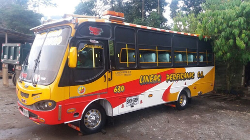 Buseta Npr Modelo 2007 -27 Pasajeros - Ruta Sta Rosa-pereira