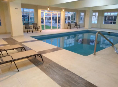 Casa Venta En Metepec En Residencial Con Vigilancia Y Control De Acceso A 5 Min De Galerías Metepec Con Alberca, Gym Y Padel.