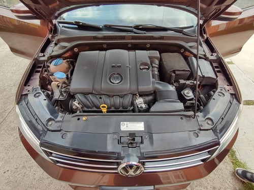 Imagen 2 de 14 de Volkswagen Jetta