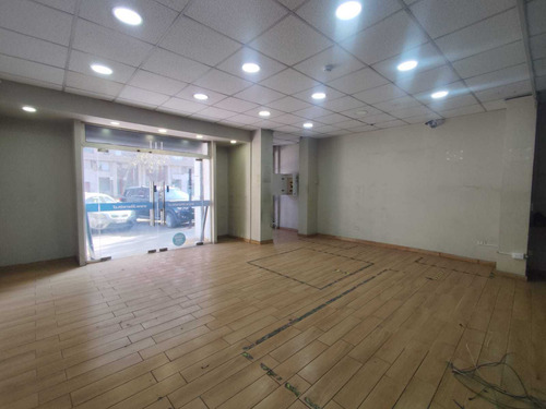 Local Comercial Amplio, 2 Entradas Disponible (108098)