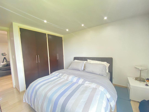 Imagen 4 de 14 de Venta Espectacular Apartamento En El Solar Del Hatillo | J24