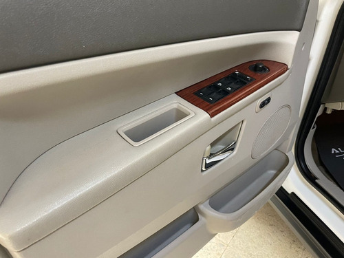 Imagen 10 de 15 de Jeep Grand Cherokee 2006 Limited At