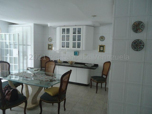 Imagen 14 de 28 de Mayerling Gonzalez Bm Vende Casa Lagunita Country Club Mls #23-4328