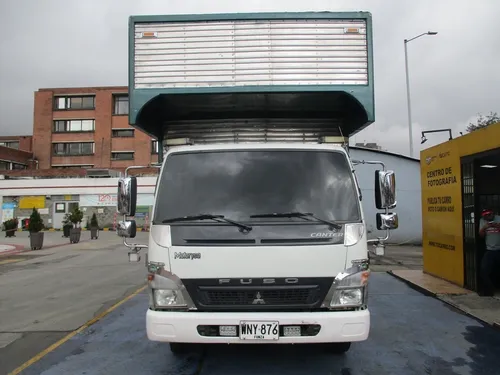 Furgon Mitsubishi Canter Fuso Fe85de6slgp