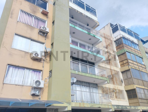 Amplio Y Cómodo Apartamento En Alquiler En Residencias Budapest