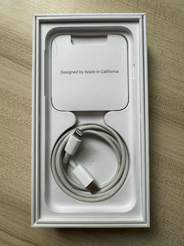 iPhone SE Red 128 Gb Apple -usado- (Usado)