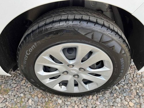 Imagen 21 de 23 de Chevrolet Onix 2020 1.2 Lt Tech Onstar