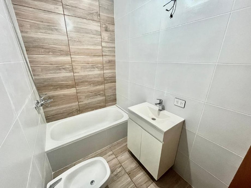 Duplex En Venta En Castelar Sur