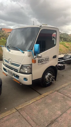Vendo Chasis De Hino Dutro Max Pasa En Bascula Con 10500