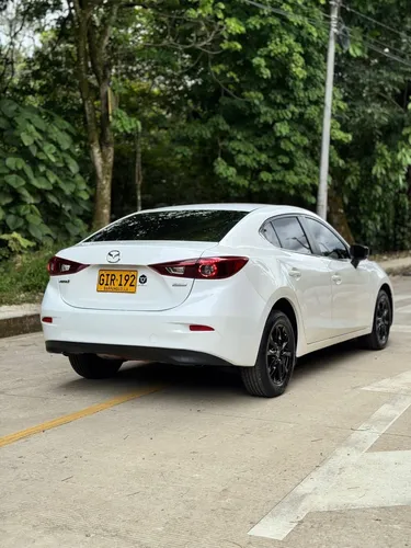 Mazda 3 2.0 Prime