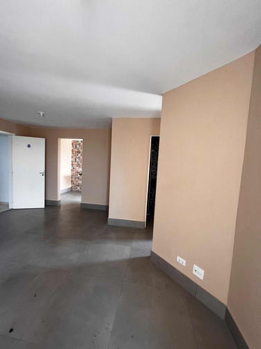 Apto Em Cobertura, 52m2 Dois Dormitórios, 1 Vaga.