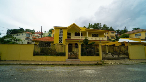 Renta-casa En Altos  De Arroyo Hondo Ii