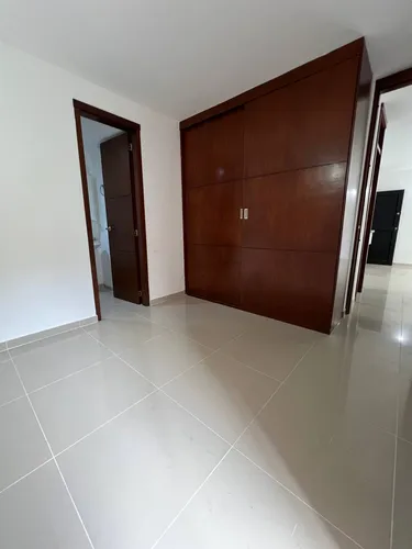 Apartamento En Conjunto Residencial Bosque Real, Valle Del Lili, Al Sur De Cali, Valle