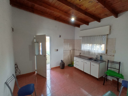 Imagen 2 de 9 de Se Alquila Hermoso Departamento En Loma Verde