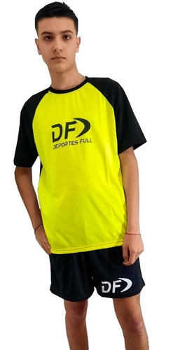 Imagen 1 de 4 de Conjunto Deportivo Nene Remera Y Short Con Bolsillos Padel