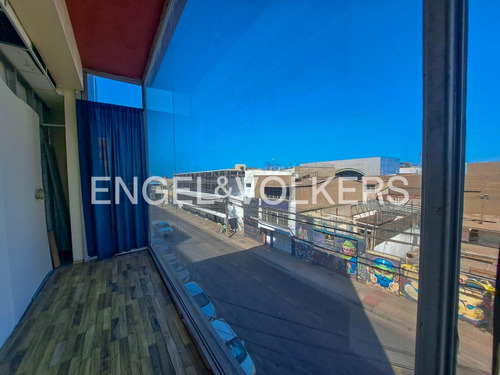 Céntrico Local Comercial Planta Libre 152 M2